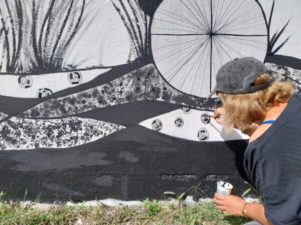 La femme canon et le saule pleureur