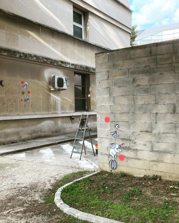 Collage poésie urbaine pour les enfants de l'hôpital Neker