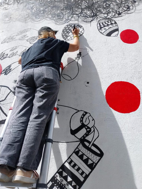 La femme canon et le saule pleureur