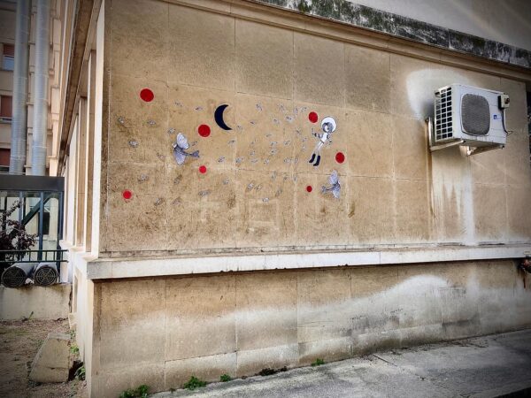 Collage poésie urbaine pour les enfants de l'hôpital Neker